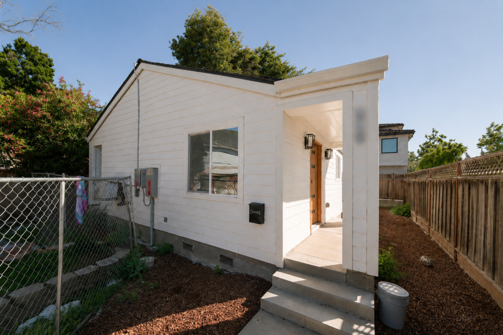 991 Sqft | 3B2B